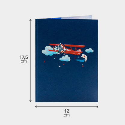 Blauer Briefumschlag zur 3D Pop-Up Karte mit Maßangabe, passend zum Flugzeug-Motiv.