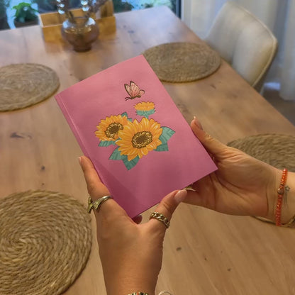 Blütenpracht mit Schmetterling – Pop-Up Karte