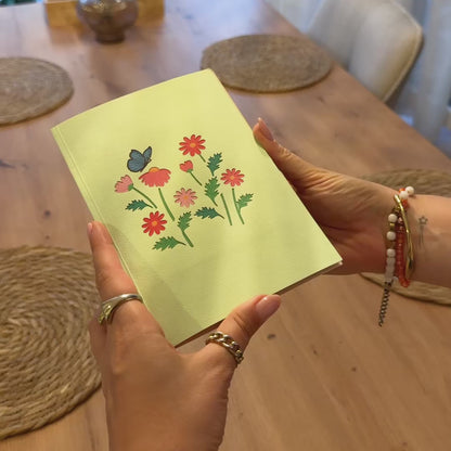 Gänseblümchen mit Schmetterling – Pop-Up Karte