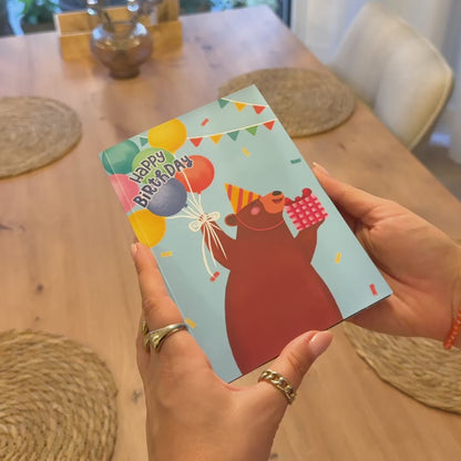 Teddybär mit Geschenken - Pop-Up Karte